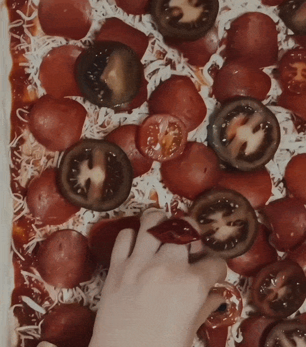 <i>Cooking with Nomadica</i> — Chef Fer's Perfect Pizza